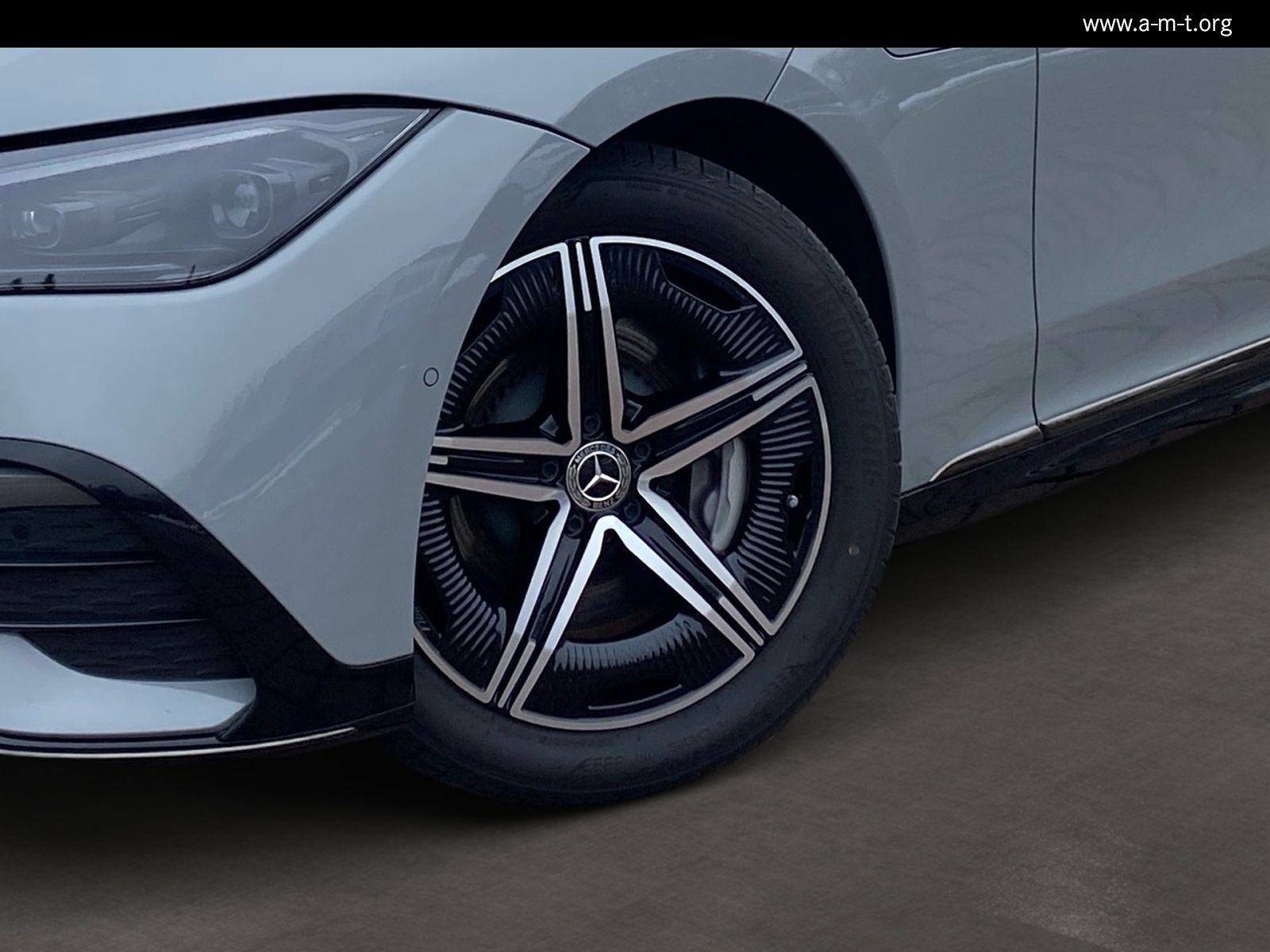EQE 350 4M AMG*AHK*HA-Lenkung*Night*Digital*360°
