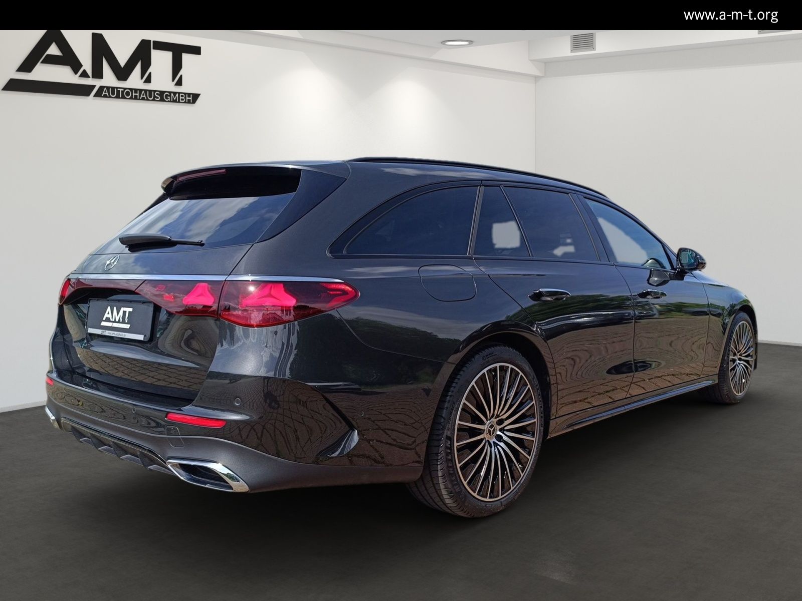 E 300 de T AMG Premium*Pano*AHK*Superscreen*DC