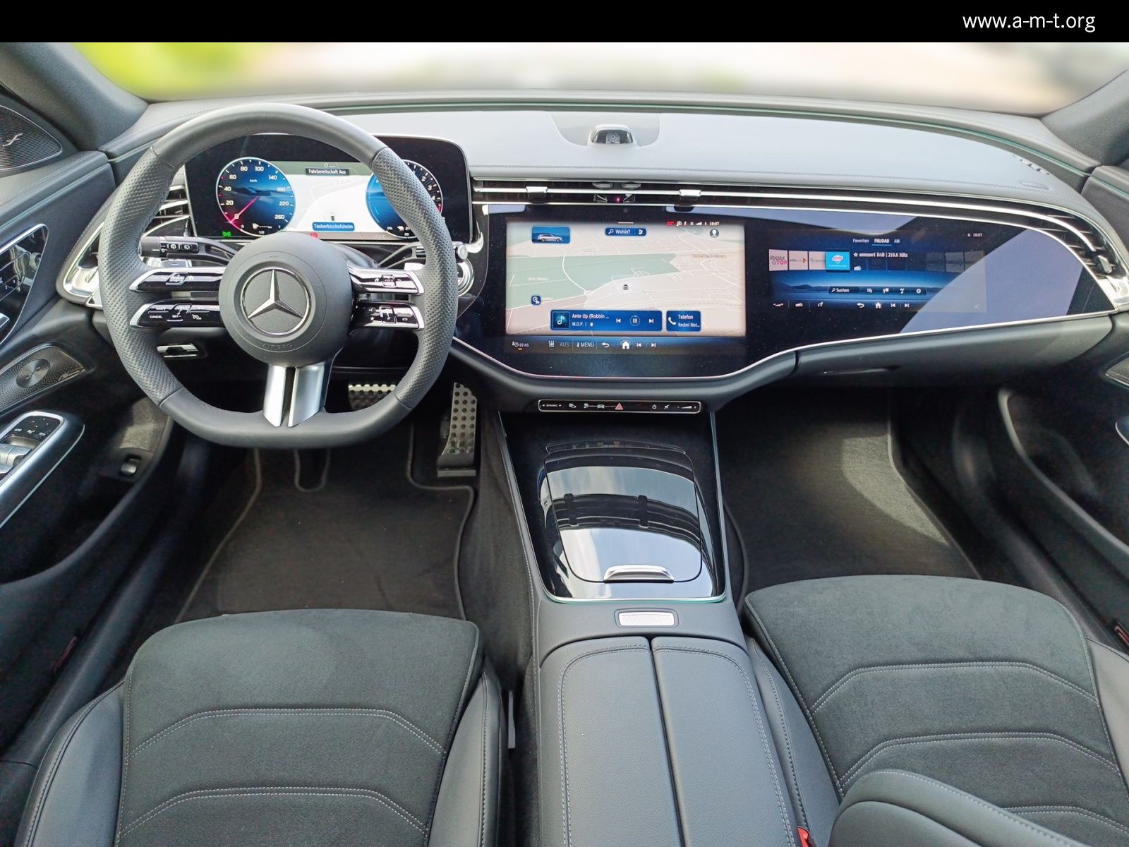 E 300 de T AMG Premium*Pano*AHK*Superscreen*DC