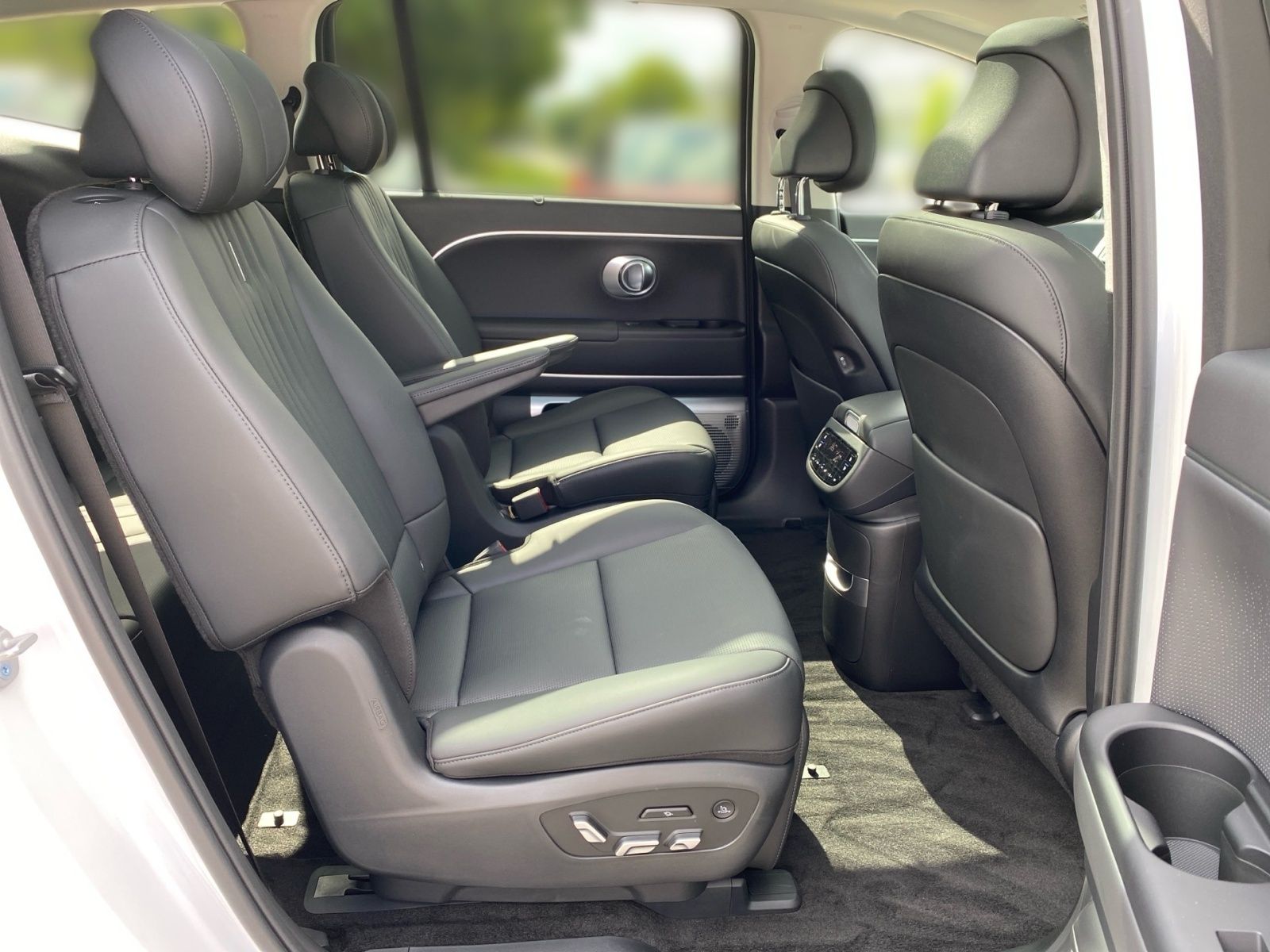 IONIQ 9 110 Kwh UNIQ 4WD 6 Sitze Pano+Relax-Pak.