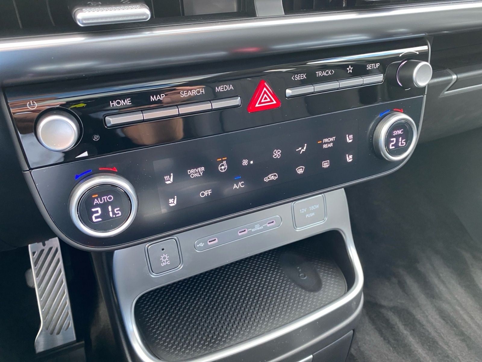 IONIQ 9 110 Kwh UNIQ 4WD 6 Sitze Pano+Relax-Pak.