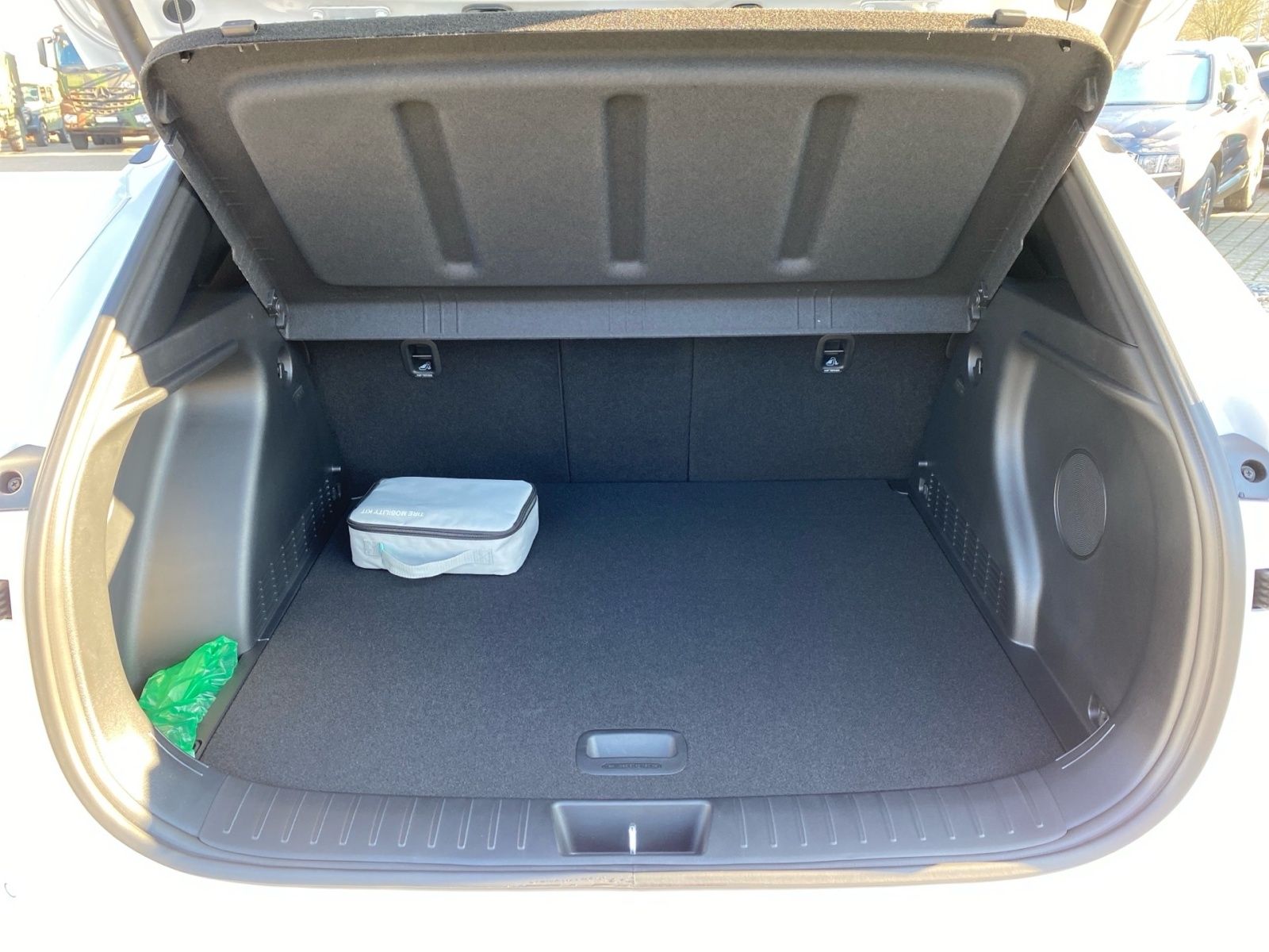 KONA N-Line+Ultimate+Bose+Schiebedach+360°+LED